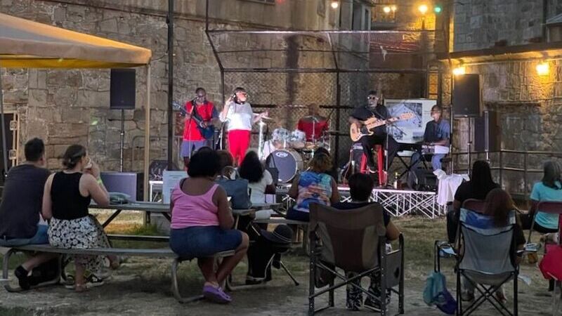 Music Performance Evening Beer Garden Events Thumbnail